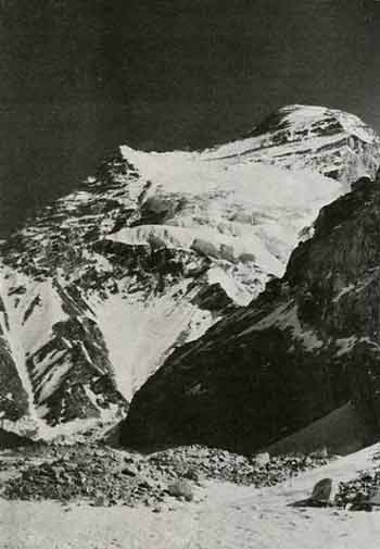 
Cho Oyu From Beyond Nangpa La - Zabudnina Everest book
